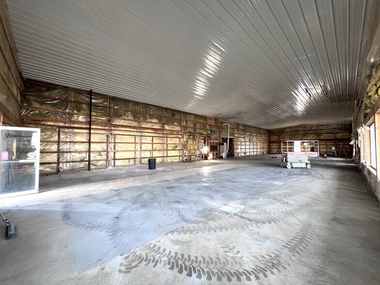 More Photos Of 1121 E Main St, Mandan Auto Repair For Sale