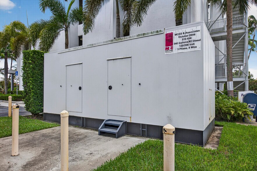 More Photos Of 2101 N Andrews Ave, Fort Lauderdale Office For Lease