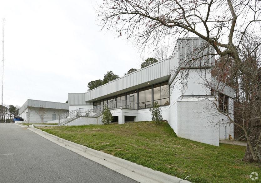 More Photos Of 5706 Chapel Hill Rd, Raleigh Office For Lease