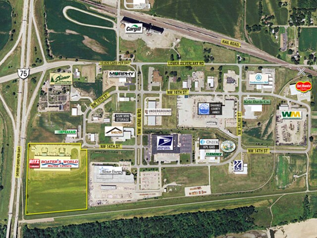 More Photos Of 1401 NW Moundview Dr, Topeka Distribution For Lease