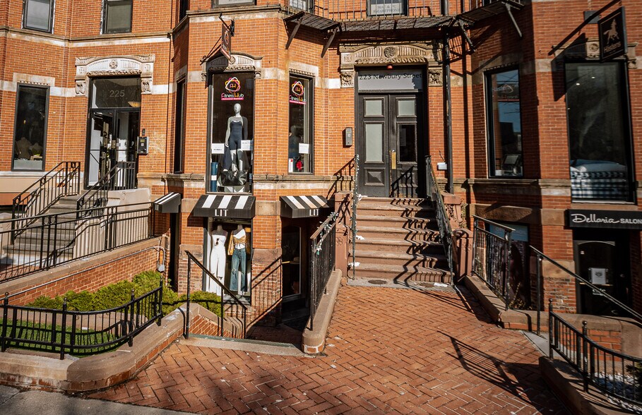 More Photos Of 223 Newbury St, Boston Storefront Retail Office For Lease