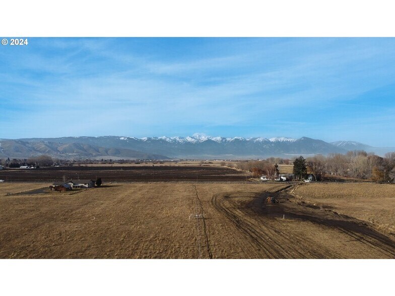 More Photos Of 0 Cedar St, Baker City Land For Sale