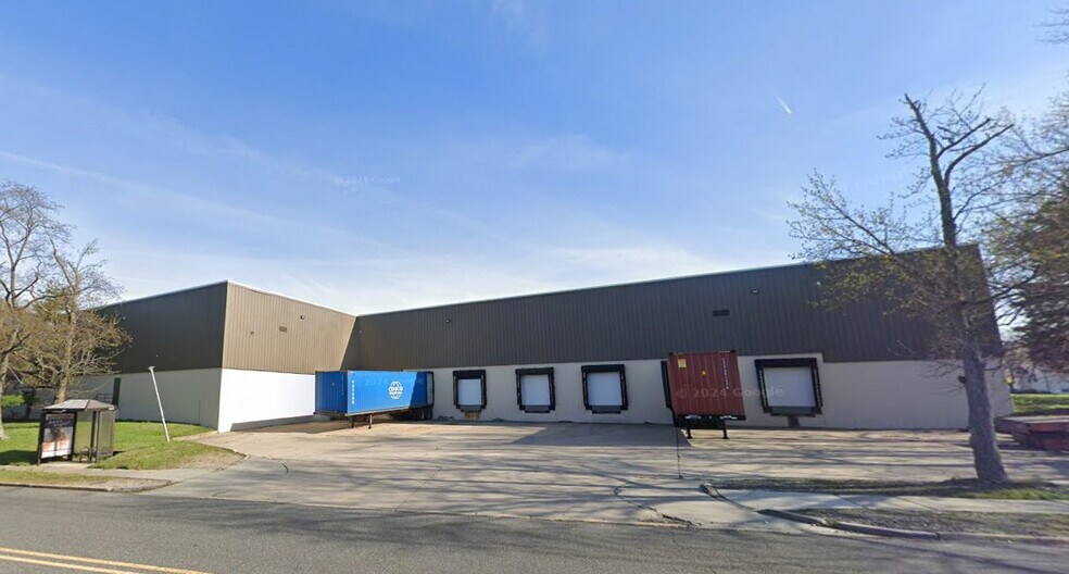 More Photos Of 1152 Marlkress Rd, Cherry Hill Warehouse For Lease