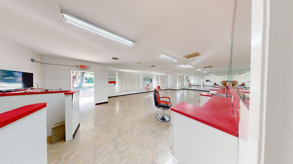 More Photos Of 1200 W Gadsden St, Pensacola Freestanding For Lease