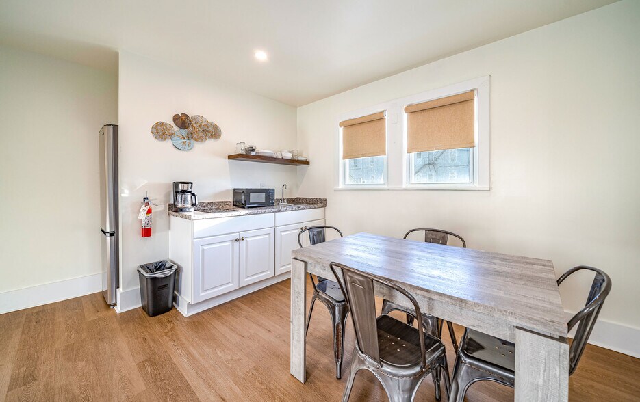 More Photos Of 724 Ocean Ave, Ocean City Hotel For Sale