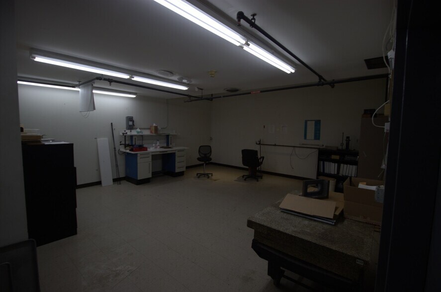 More Photos Of 235-257 Ormond St, Rochester Manufacturing For Sale