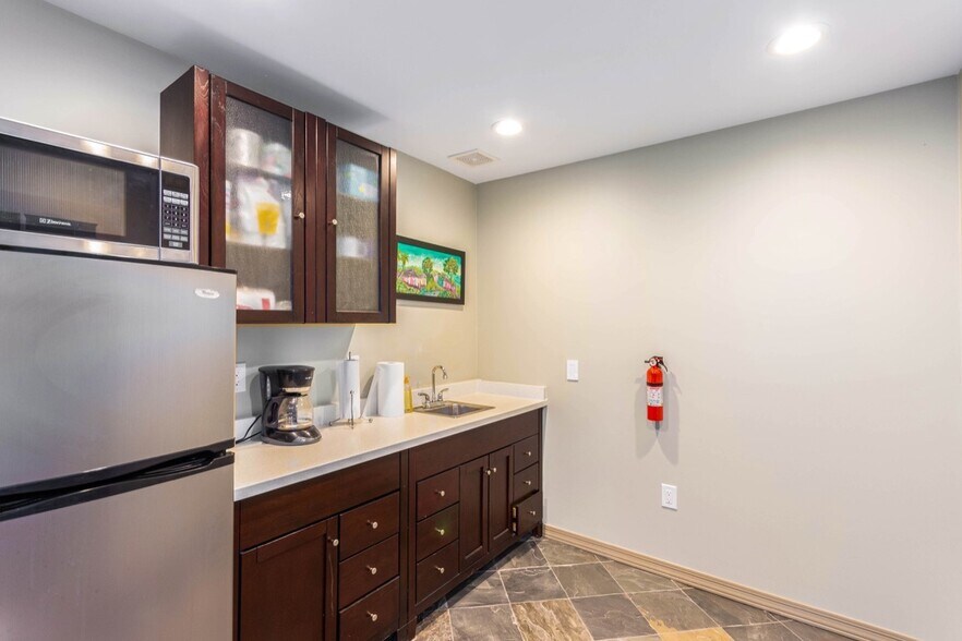 More Photos Of 207 E Monterey Way, Phoenix Office Residential For Sale