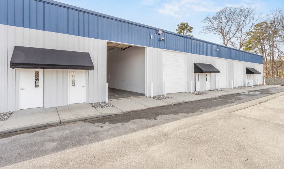 More Photos Of 1309 Virginia Beach Blvd, Virginia Beach Service For Sale