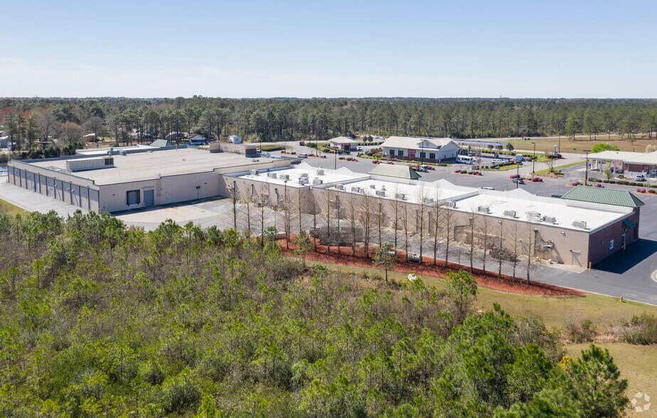 More Photos Of 925 Seaside Rd SW, Ocean Isle Beach General Retail For Lease