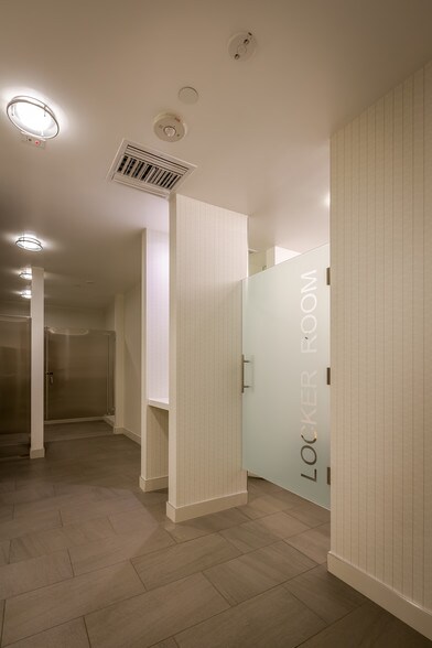 More Photos Of 9920 Pacific Heights Blvd, San Diego Office For Lease