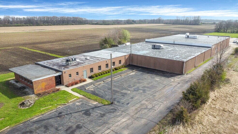 More Photos Of 4220 Springfield-Jamestown Rd, Springfield Warehouse For Lease