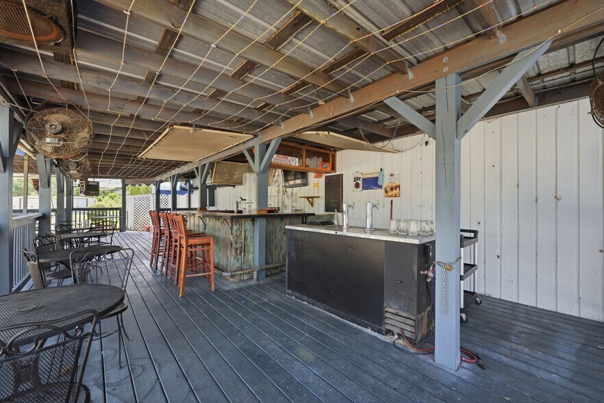 More Photos Of 1148 County Road 309, Crescent City Restaurant For Sale