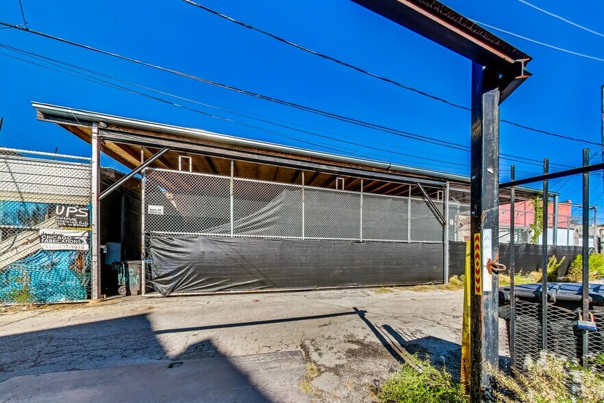 More Photos Of 3693-3705 W Grand Ave, Chicago Warehouse For Sale