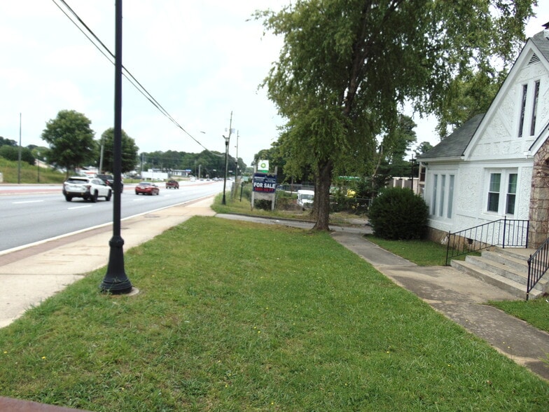 More Photos Of 6277 Memorial Dr, Stone Mountain Medical For Sale