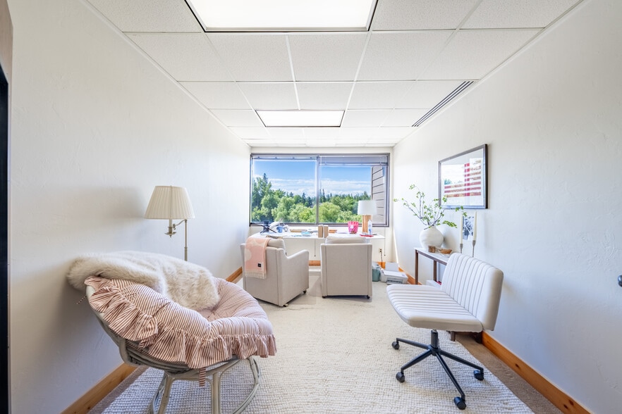 More Photos Of 100 2nd St E, Whitefish Office For Sale