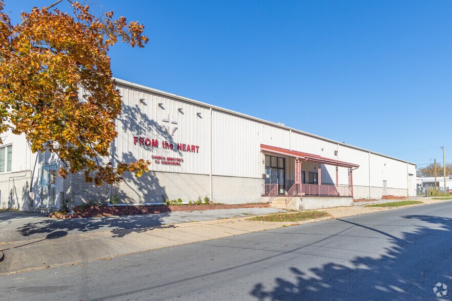 More Photos Of 951 S 13th St, Harrisburg Light Manufacturing For Sale