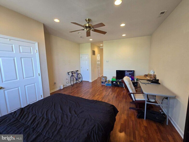 More Photos Of 2428 S Broad St, Philadelphia Apartments For Sale
