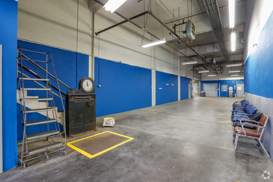 More Photos Of 1315 W 12th St, Kansas City Warehouse For Lease