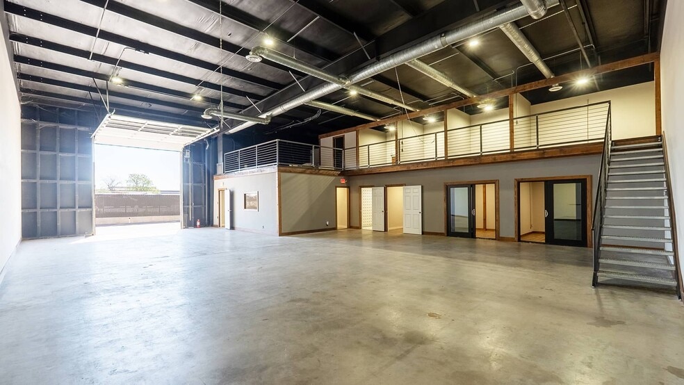 More Photos Of 311 E Saint Elmo Rd, Austin Office For Lease