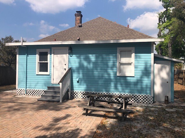 More Photos Of 106 W Euclid Ave, Tampa Office For Lease