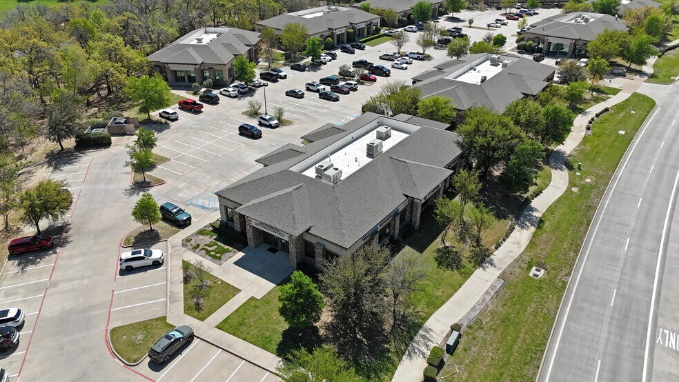 More Photos Of 3000 Village Pky, Highland Village Office For Sale