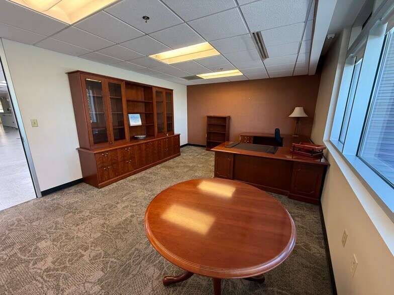 More Photos Of 112 Corporate Dr, Elizabeth City Office For Sale