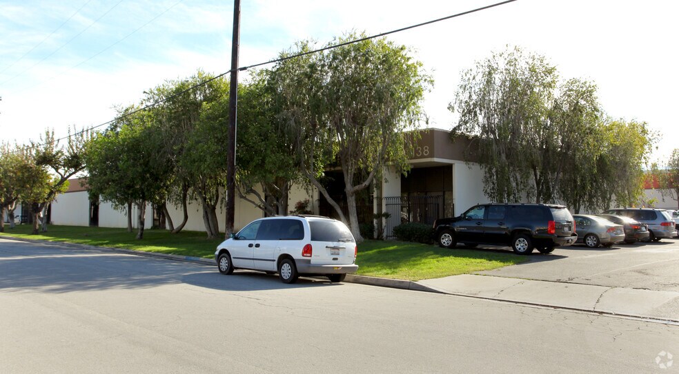 Primary Photo Of 13138 Arctic Cir, Santa Fe Springs Warehouse For Lease