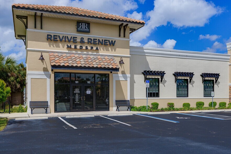 Primary Photo Of 22904 Lyden Dr, Estero Medical For Lease