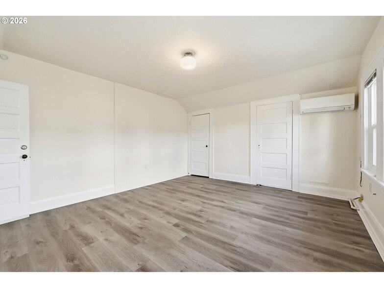 More Photos Of 245 W 13th Ave, Eugene Office For Sale