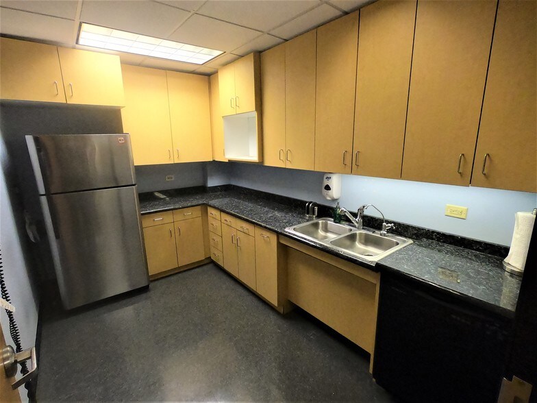 More Photos Of 3200 Steck Ave, Austin Office For Sale