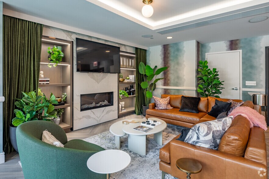 More Photos Of 222 W Erie St, Chicago Multifamily For Sale