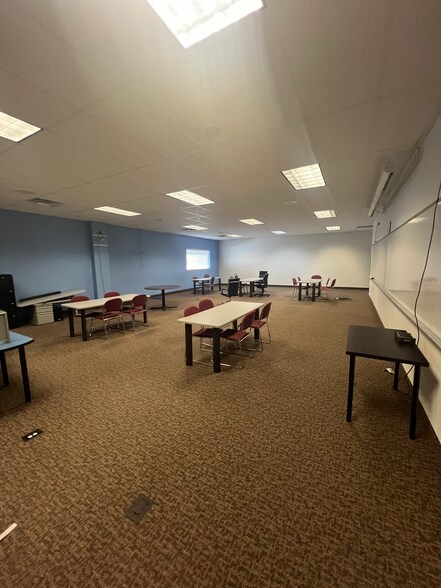 More Photos Of 555-561 E 1860 S, Provo Office For Sale