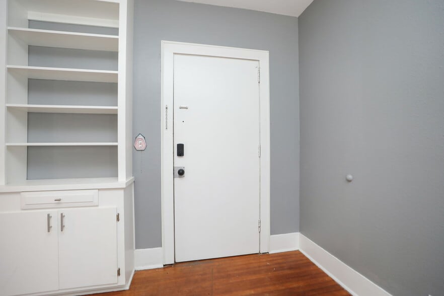 More Photos Of 717 Broadway St, Galveston Apartments For Sale