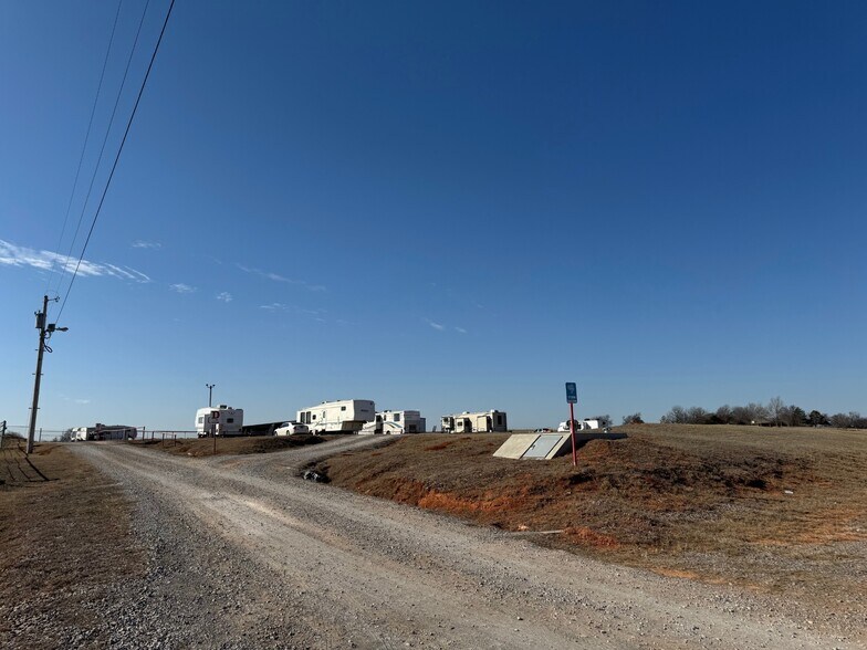More Photos Of 2601 US-277, Ninnekah Trailer Camper Park For Sale