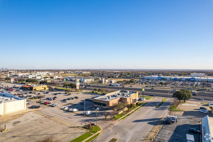 More Photos Of 3907-4025 W Airport Fwy, Irving Unknown For Lease