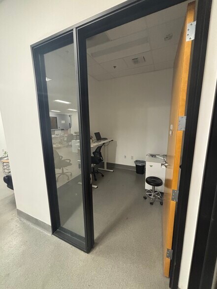 More Photos Of 1325 E El Segundo Blvd, El Segundo Food Processing For Lease