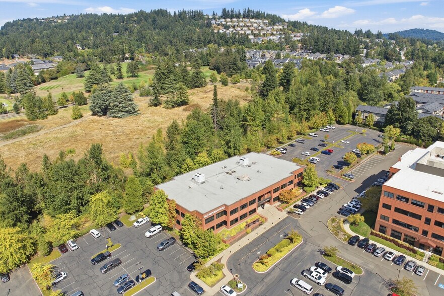 More Photos Of 10135 SE Sunnyside Rd, Clackamas Office For Lease