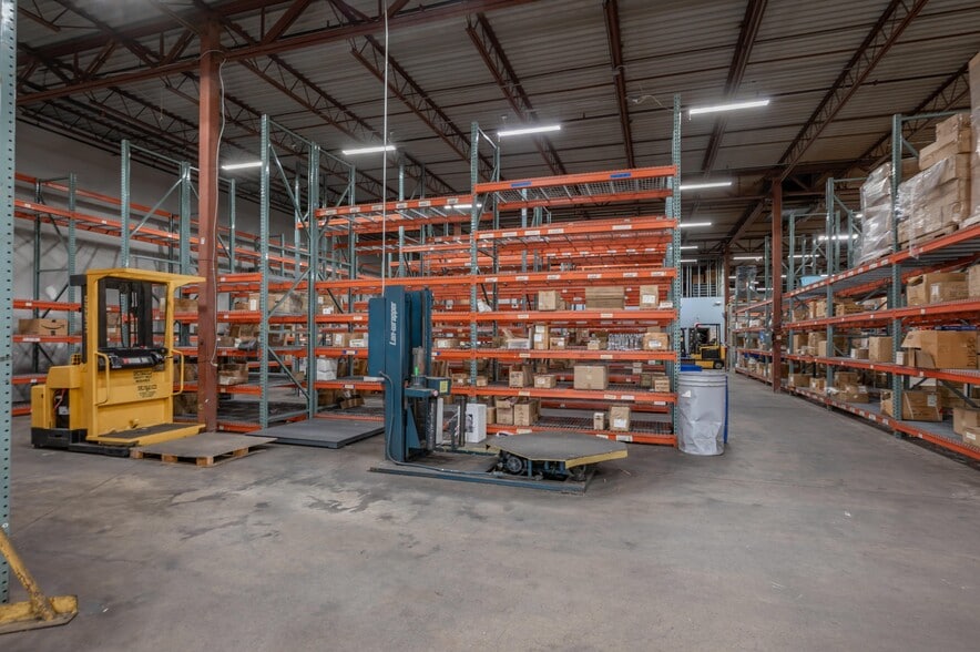 More Photos Of 35 Pine St, Manchester Manufacturing For Lease