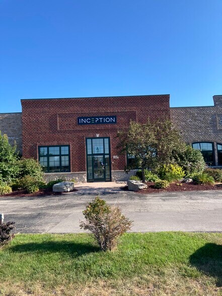 More Photos Of 1700 Sand Acres Dr, De Pere Storefront Retail Office For Lease