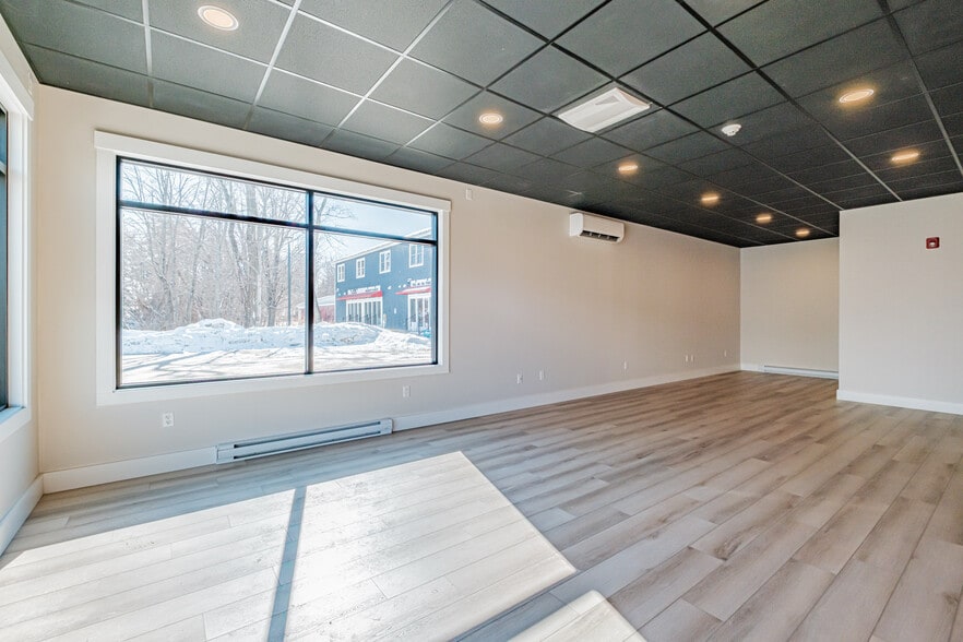 More Photos Of 261-263 Main St, Bridgton Storefront Retail Residential For Lease