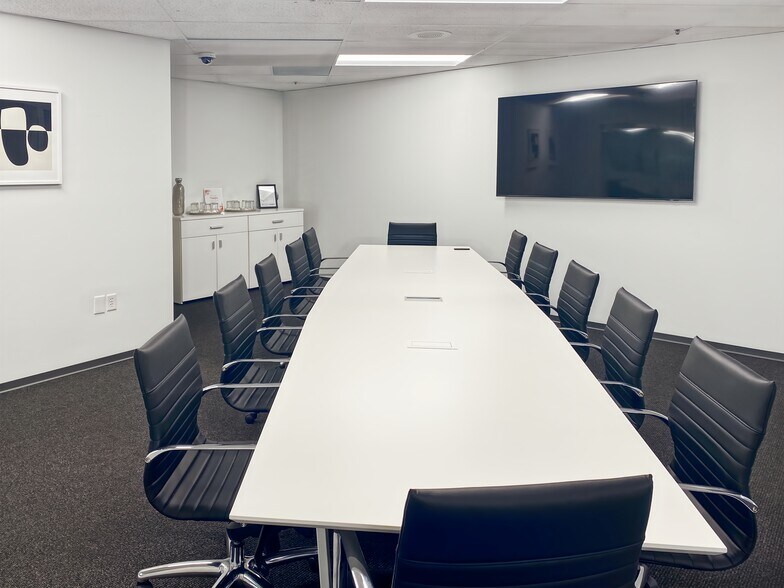 More Photos Of 400 W 48th Ave, Denver Coworking Space