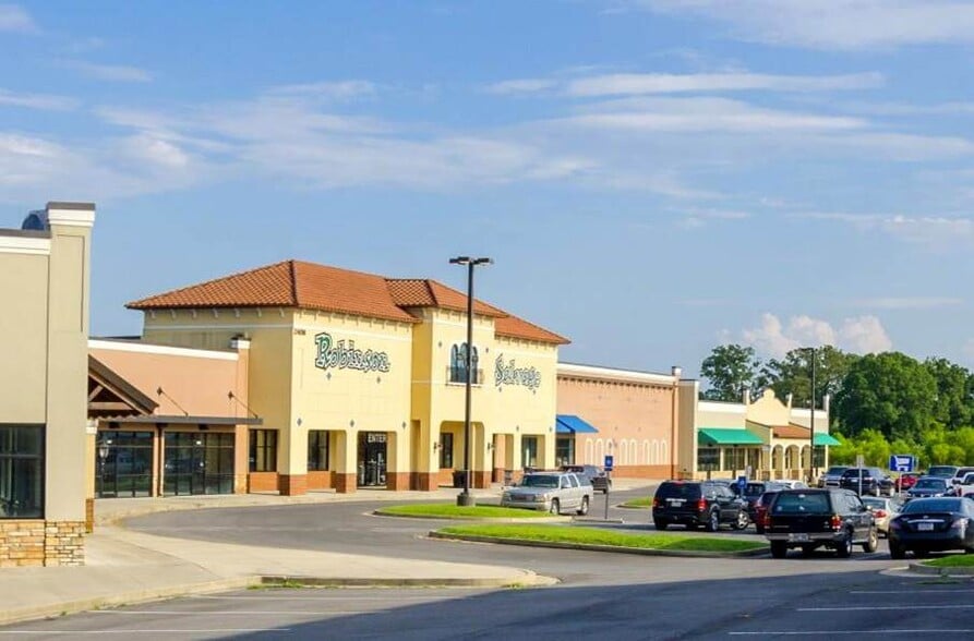 More Photos Of 2410 Cleveland Hwy, Dalton Unknown For Lease