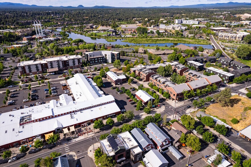 More Photos Of 616 NW Arizona Ave, Bend Office For Sale
