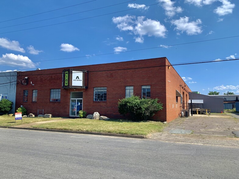 More Photos Of 4109 W Clay St, Richmond Warehouse For Lease