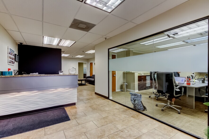 More Photos Of 6801 N 54th St, Tampa Warehouse For Sale