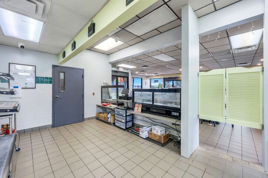More Photos Of 10493 Stringfellow Rd, Saint James City Storefront Retail Office For Sale