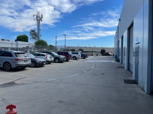 More Photos Of 444 Airport Blvd, Watsonville Light Distribution For Lease