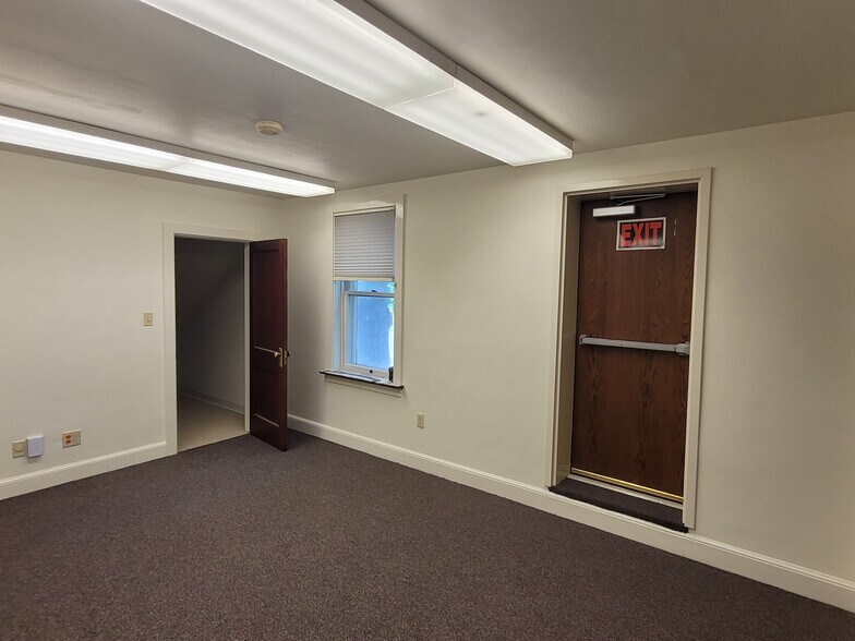 More Photos Of 3009 Gettysburg Rd, Camp Hill Office Residential For Lease
