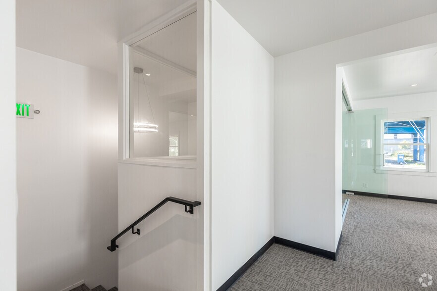 More Photos Of 343-345 Vermont St, San Francisco Light Distribution For Sale