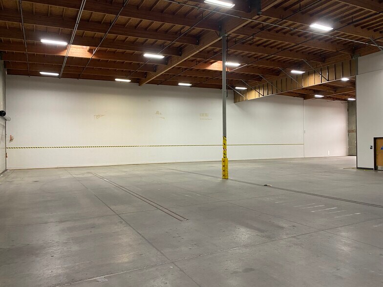 More Photos Of 32701-32707 Calle Perfecto, San Juan Capistrano Warehouse For Lease